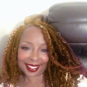 Meet your Posher, Beverly